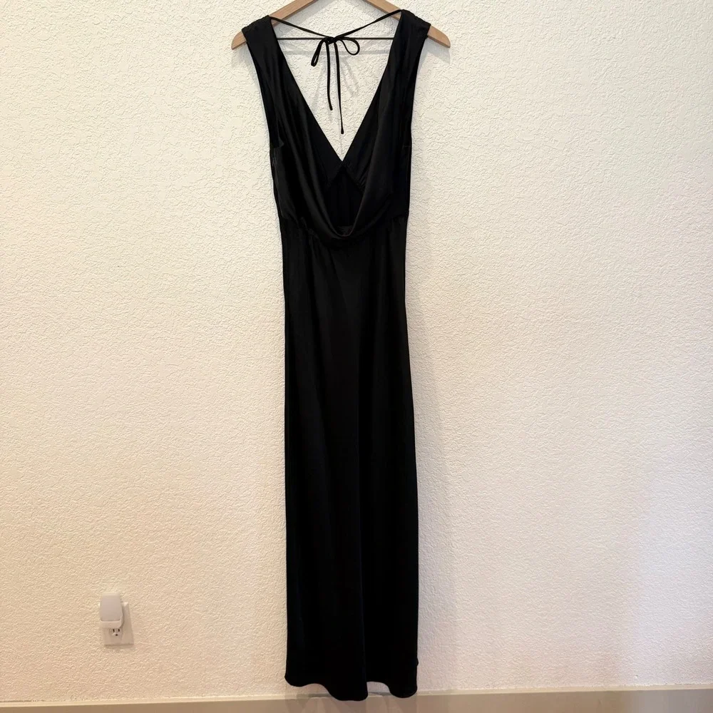 Abercrombie & Fitch Black‎ Satin Cowl Back Maxi Dress V-Neck Size MT Romantic